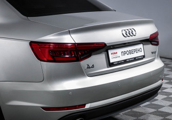 Подержанный автомобиль Audi A4 Sedan 2017 года (16 фото)