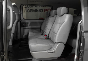 Подержанный автомобиль Hyundai H-1 2021 года (10 фото)