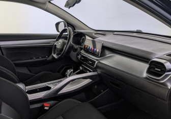 Подержанный автомобиль Geely Coolray 2022 года (13 фото)