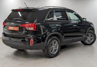 Подержанный автомобиль Kia Sorento 2019 года (5 фото)