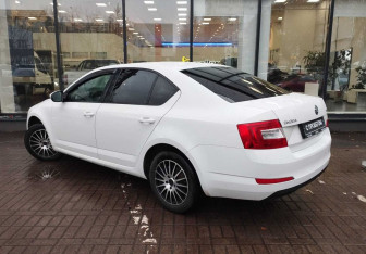 Подержанный автомобиль Skoda Octavia Liftback 2014 года (6 фото)