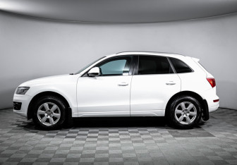 Подержанный автомобиль Audi Q5 2012 года (8 фото)