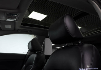 Подержанный автомобиль Kia Optima Wagon 2016 года (14 фото)