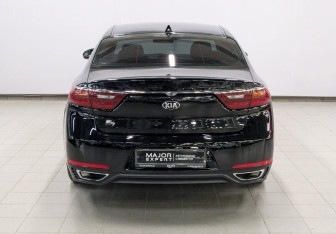 Подержанный автомобиль Kia K7 2019 года (26 фото)