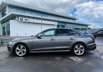 Подержанный автомобиль Audi A4 Sedan 2021 года (8 фото)