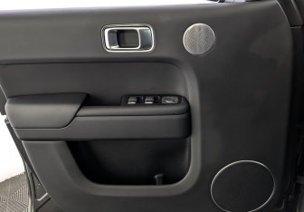 Подержанный автомобиль LiXiang L9 2023 года (18 фото)