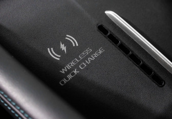 Подержанный автомобиль Geely Monjaro 2025 года (17 фото)