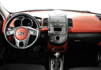 Подержанный автомобиль Kia Soul 2012 года (11 фото)