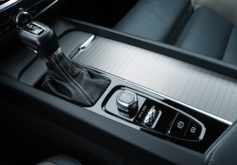 Подержанный автомобиль Volvo S60 2020 года (15 фото)