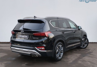 Подержанный автомобиль Hyundai Santa Fe 2019 года (8 фото)