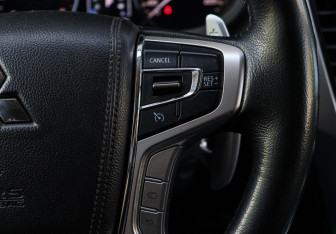 Подержанный автомобиль Mitsubishi Pajero Sport 2020 года (22 фото)