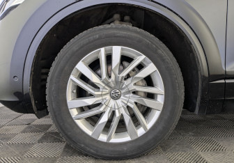 Подержанный автомобиль Volkswagen Touareg 2018 года (12 фото)