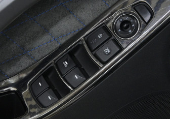 Подержанный автомобиль Hyundai Elantra Sedan 2012 года (13 фото)