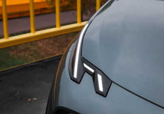 Подержанный автомобиль Zeekr X 2023 года (15 фото)