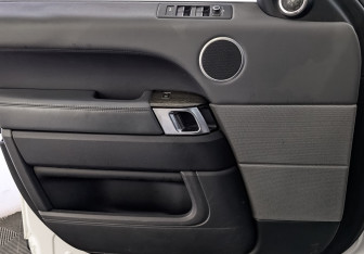 Подержанный автомобиль Land Rover Range Rover Sport 2013 года (19 фото)