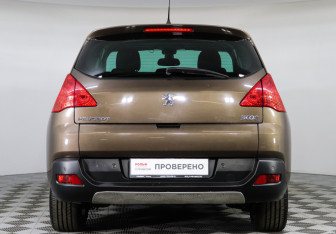 Подержанный автомобиль Peugeot 3008 2013 года (6 фото)