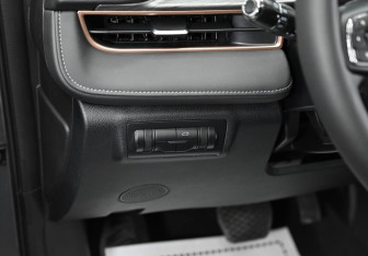 Подержанный автомобиль Exeed LX 2023 года (8 фото)