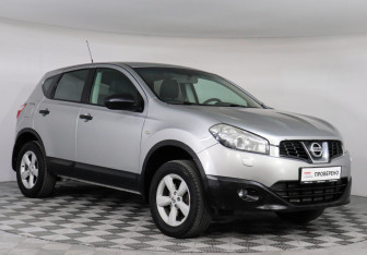 Подержанный автомобиль Nissan Qashqai 2010 года (3 фото)