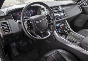 Подержанный автомобиль Land Rover Range Rover Sport 2018 года (15 фото)
