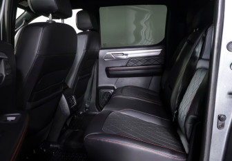 Подержанный автомобиль JAC T9 2025 года (11 фото)