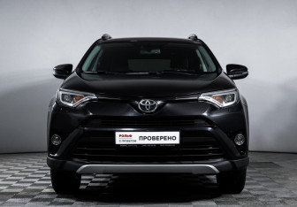 Подержанный автомобиль Toyota RAV4 2018 года (2 фото)