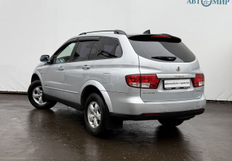 Подержанный автомобиль SsangYong Kyron 2011 года (7 фото)