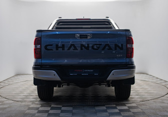 Подержанный автомобиль Changan Hunter Plus 2023 года (4 фото)