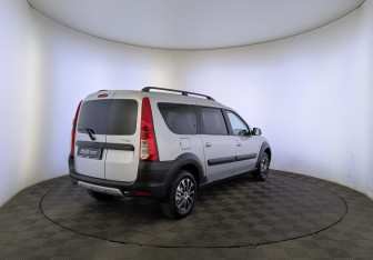 Подержанный автомобиль LADA (ВАЗ) Largus Wagon 2018 года (5 фото)