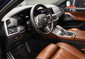 Подержанный автомобиль BMW X6 2020 года (11 фото)