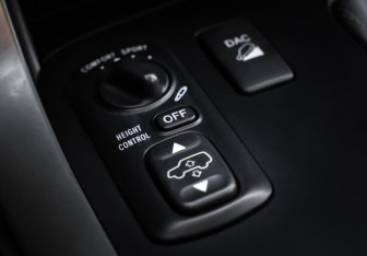 Подержанный автомобиль Toyota Land Cruiser Prado 2007 года (17 фото)