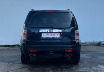 Подержанный автомобиль Honda Pilot 2008 года (6 фото)