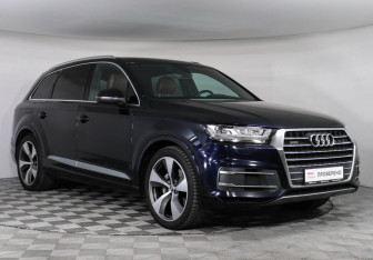 Подержанный автомобиль Audi Q7 2017 года (3 фото)