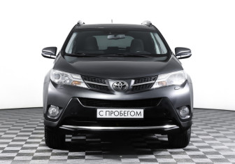 Подержанный автомобиль Toyota RAV4 2015 года (2 фото)