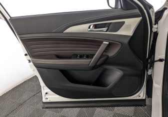 Подержанный автомобиль Changan CS35PLUS 2022 года (17 фото)