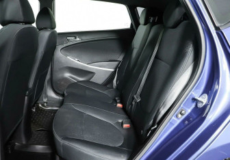 Подержанный автомобиль Hyundai Solaris Hatchback 2012 года (15 фото)