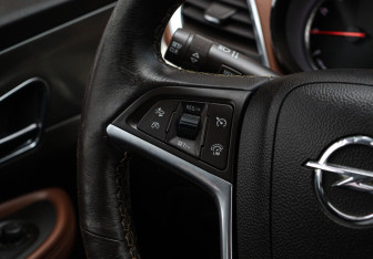 Подержанный автомобиль Opel Mokka 2013 года (15 фото)