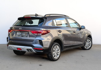 Подержанный автомобиль Kia Rio Hatchback 2021 года (5 фото)