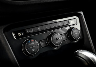 Подержанный автомобиль Volkswagen Tiguan 2018 года (27 фото)