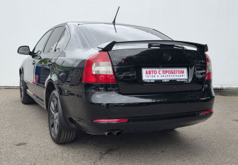 Подержанный автомобиль Skoda Octavia Liftback 2013 года (7 фото)