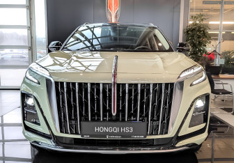 Новый Hongqi HS3 2025 (3 фото)