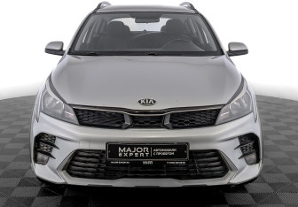 Подержанный автомобиль Kia Rio Hatchback 2021 года (2 фото)