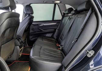Подержанный автомобиль BMW X5 2018 года (18 фото)