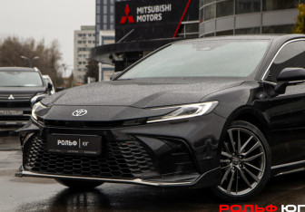 Подержанный автомобиль Toyota Camry Sedan 2024 года (18 фото)