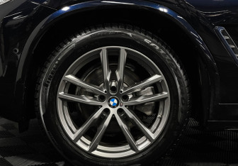 Подержанный автомобиль BMW X3 2020 года (8 фото)
