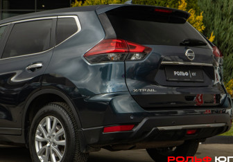 Подержанный автомобиль Nissan X-Trail 2021 года (18 фото)