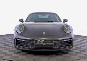 Подержанный автомобиль Porsche 911 Coupe 2020 года (2 фото)