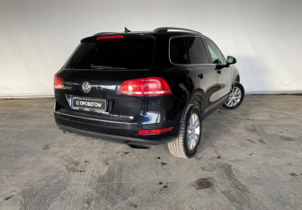 Подержанный автомобиль Volkswagen Touareg 2013 года (6 фото)