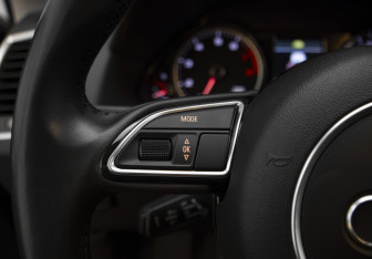 Подержанный автомобиль Audi Q5 2013 года (11 фото)
