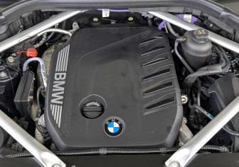 Подержанный автомобиль BMW X5 2025 года (9 фото)