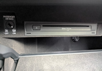 Подержанный автомобиль Audi A8 2023 года (29 фото)